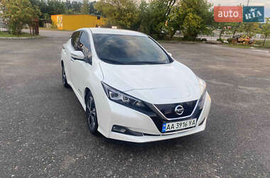 Хэтчбек Nissan Leaf 2018 в 