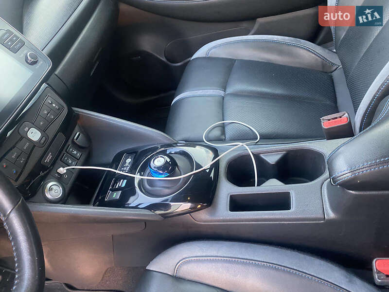 Хэтчбек Nissan Leaf 2018 в Киеве