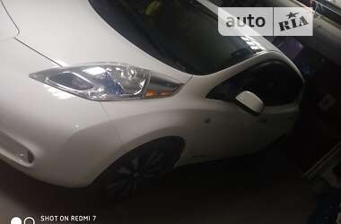 Хетчбек Nissan Leaf 2015 в Тернополі