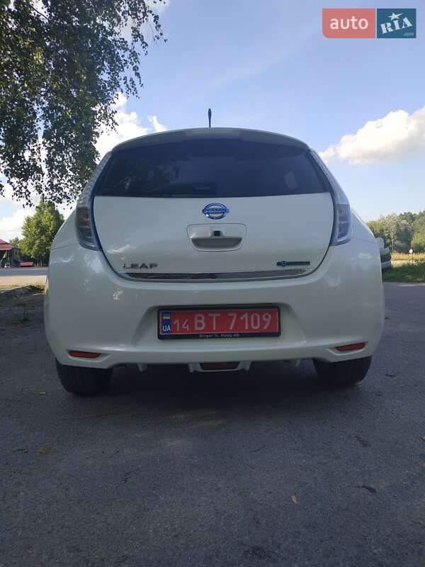 Хетчбек Nissan Leaf 2013 в Житомирі