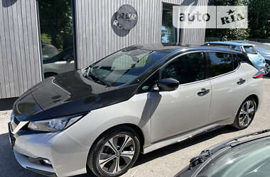 Хэтчбек Nissan Leaf 2018 в 
