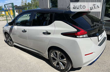 Хэтчбек Nissan Leaf 2018 в 