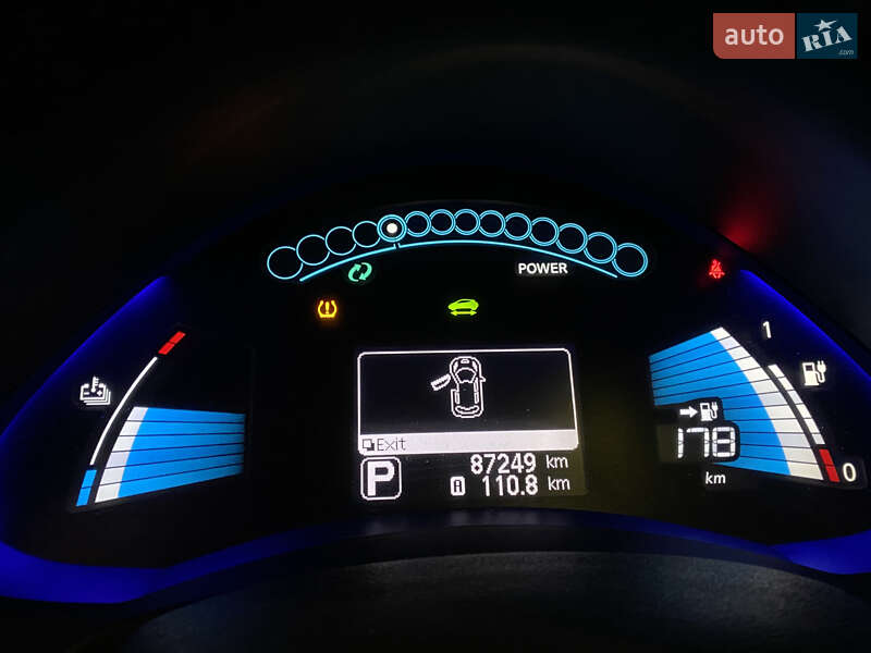 Хэтчбек Nissan Leaf 2017 в Миргороде