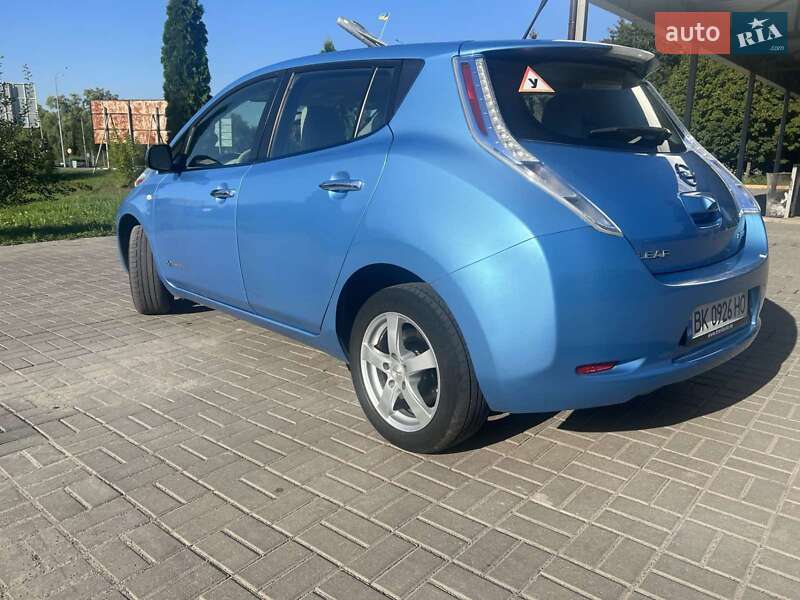 Хэтчбек Nissan Leaf 2011 в Дубно фото 2 Хэтчбек Nissan Leaf 2011 в Дубно