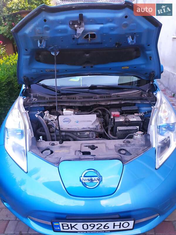 Хэтчбек Nissan Leaf 2011 в Дубно фото 7 Хэтчбек Nissan Leaf 2011 в Дубно