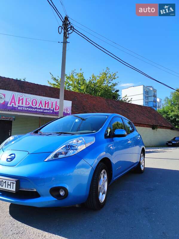 Хэтчбек Nissan Leaf 2011 в Коломые