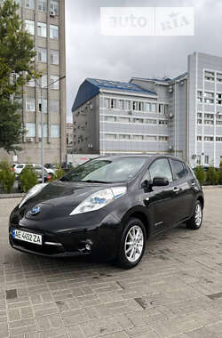 Хэтчбек Nissan Leaf 2015 в Днепре