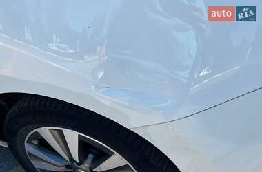 Хэтчбек Nissan Leaf 2014 в 