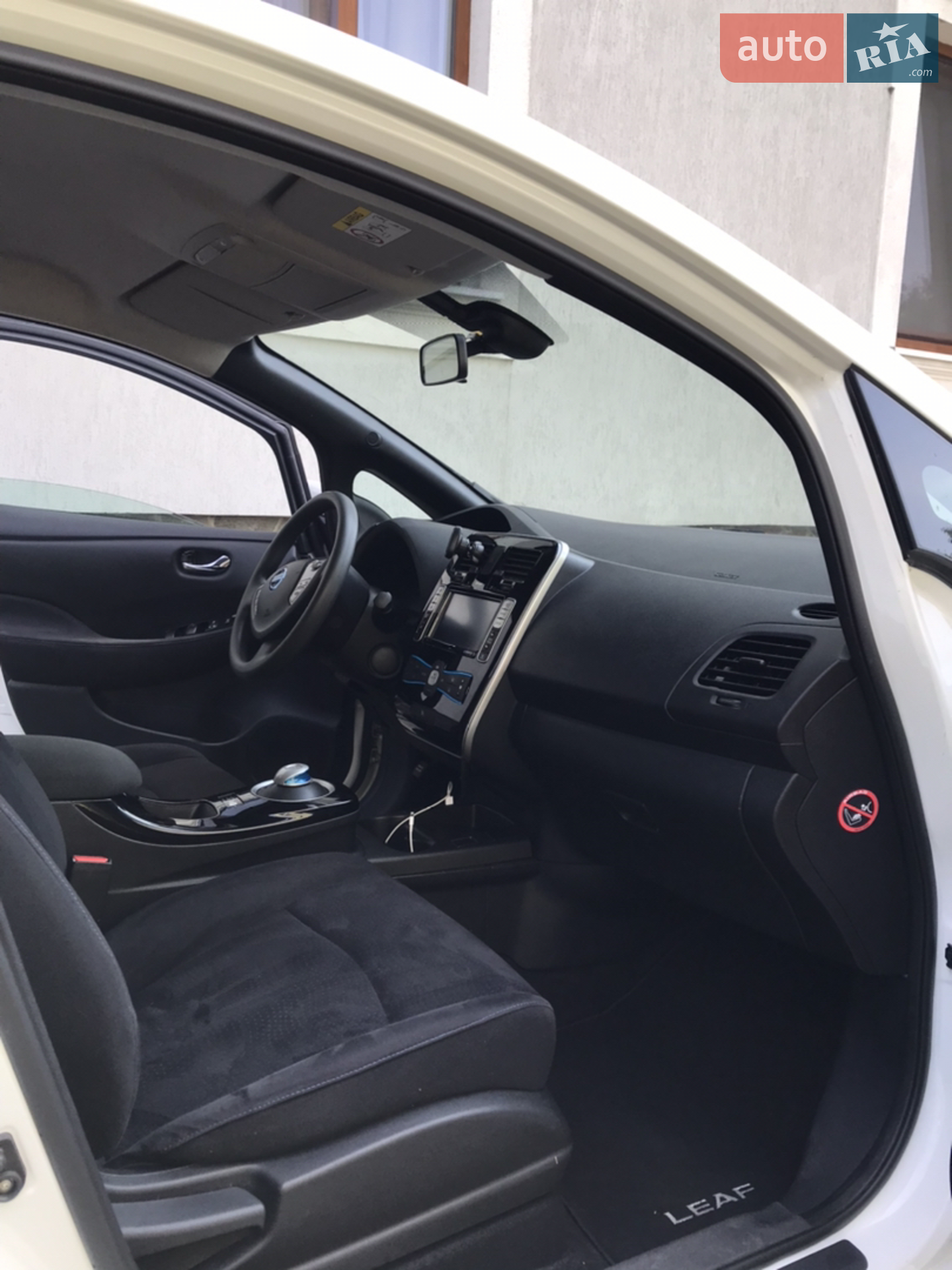 2017 Nissan Leaf - мініатюра 13