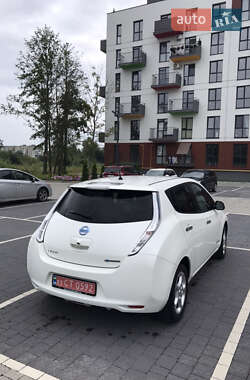 Хетчбек Nissan Leaf 2017 в 