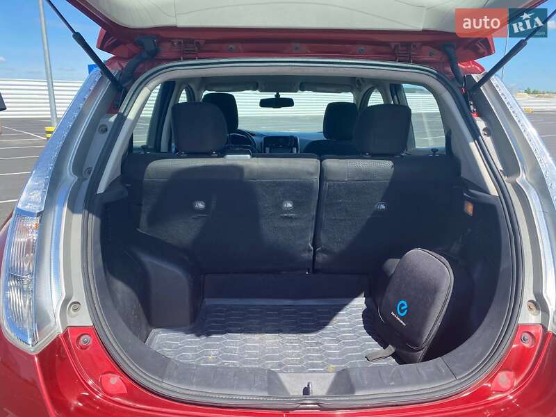 Хетчбек Nissan Leaf 2014 в Львові