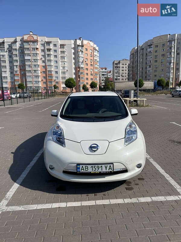 Хэтчбек Nissan Leaf 2013 в Виннице
