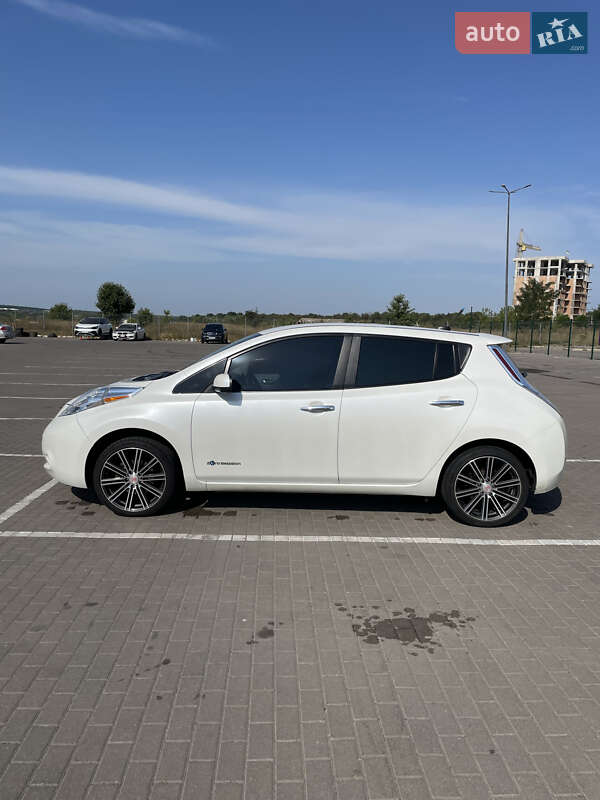 Хэтчбек Nissan Leaf 2013 в Виннице