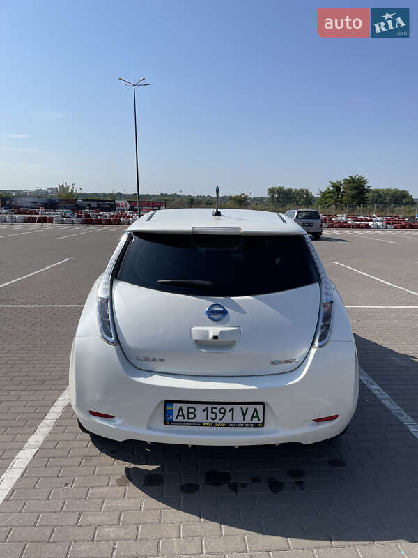 Хэтчбек Nissan Leaf 2013 в Виннице
