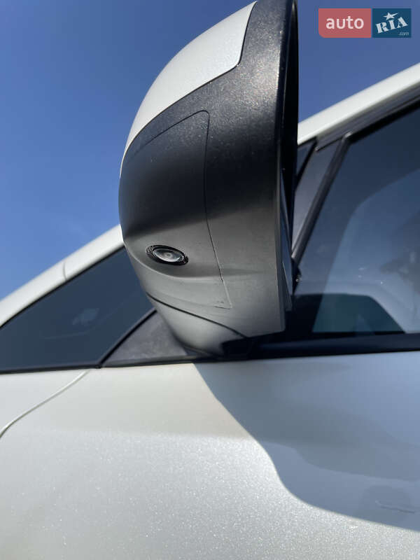 Хэтчбек Nissan Leaf 2013 в Виннице
