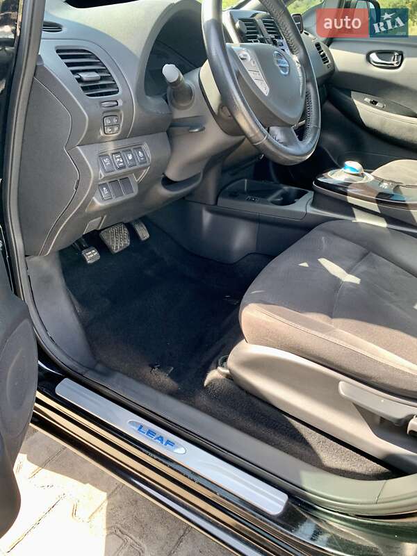 Хетчбек Nissan Leaf 2013 в Львові