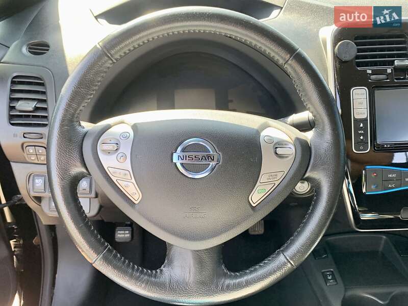 Хетчбек Nissan Leaf 2013 в Львові