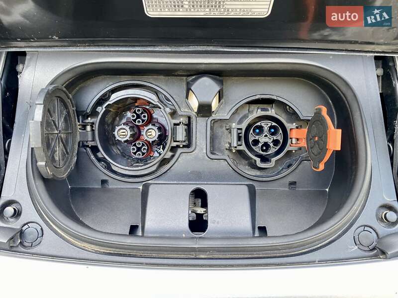 Хэтчбек Nissan Leaf 2019 в Черноморске