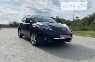 Хэтчбек Nissan Leaf 2011 в 