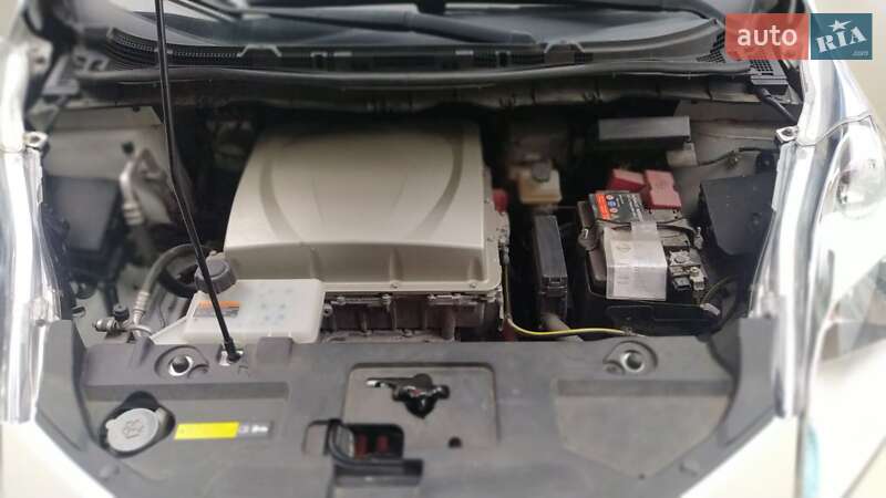 Хетчбек Nissan Leaf 2016 в Вінниці