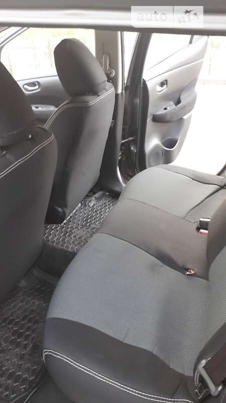 Хэтчбек Nissan Leaf 2014 в Полтаве