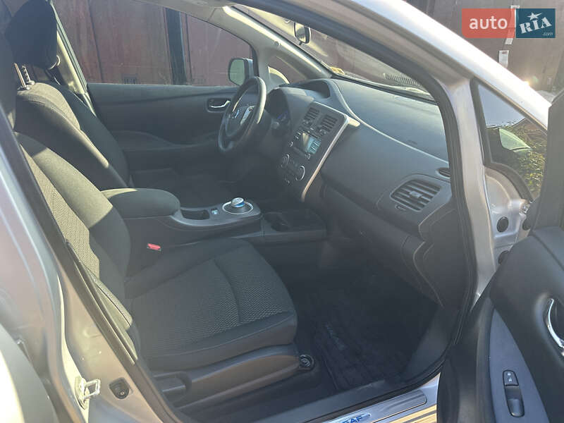 Хетчбек Nissan Leaf 2014 в Львові