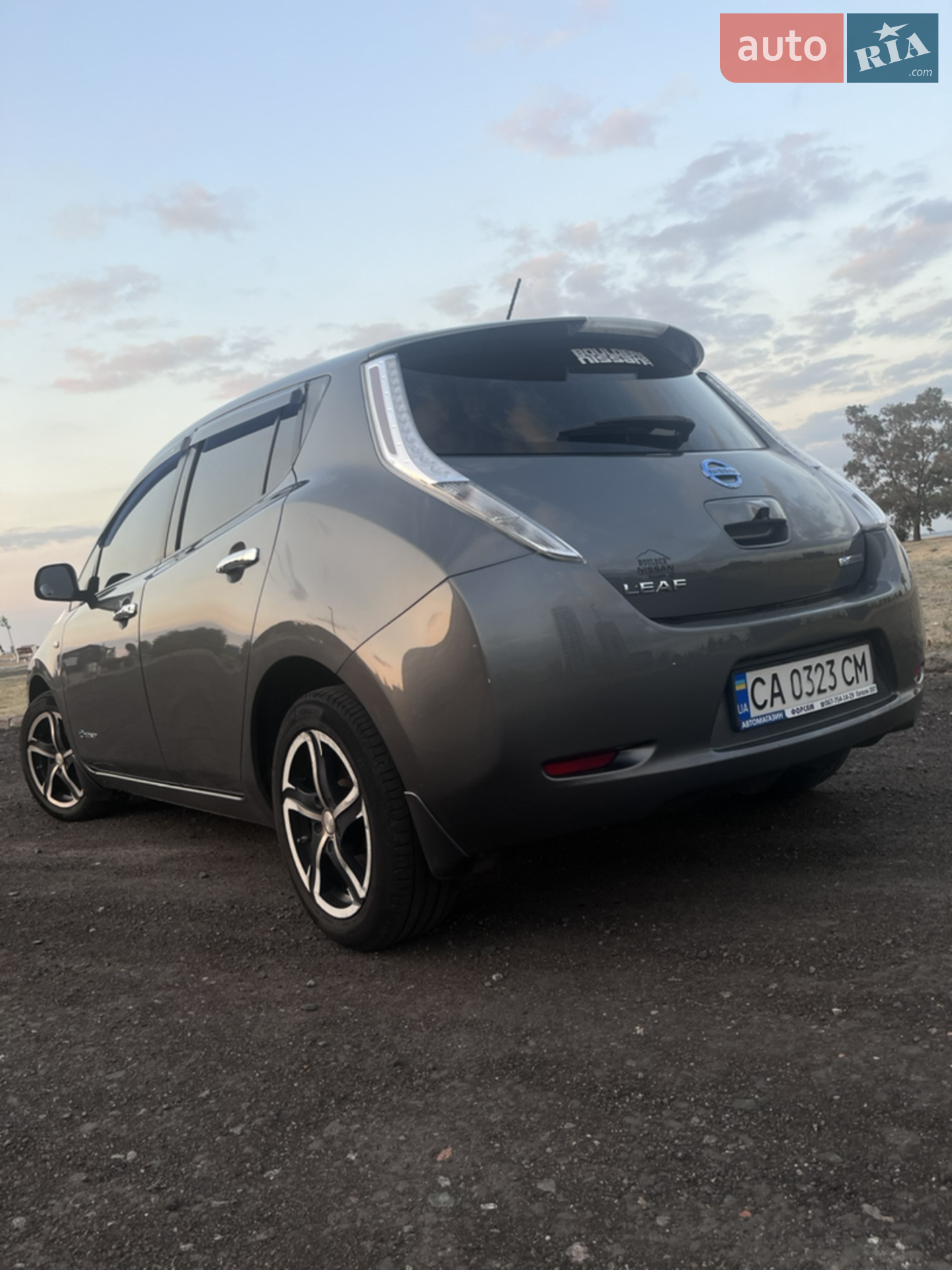2017 Nissan Leaf - мініатюра 2