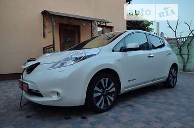 Хетчбек Nissan Leaf 2015 в Рівному