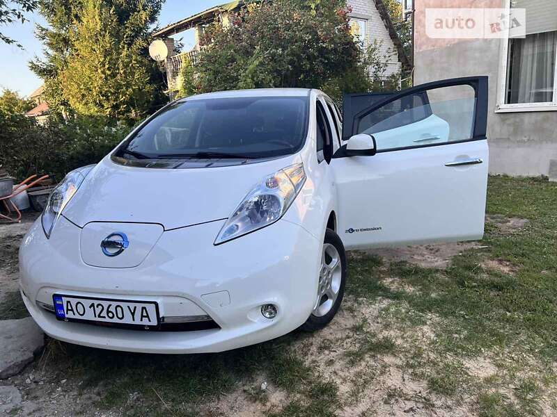 Хэтчбек Nissan Leaf 2017 в Ровно