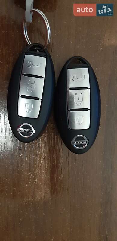 Хетчбек Nissan Leaf 2015 в Луцьку