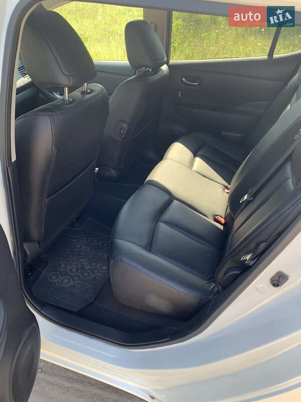 Хетчбек Nissan Leaf 2014 в Дніпрі фото 19 Хетчбек Nissan Leaf 2014 в Дніпрі