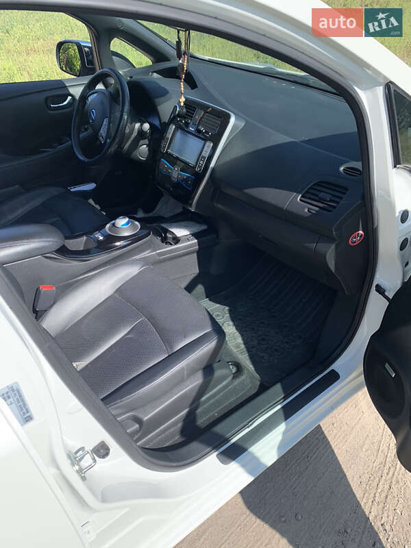 Хетчбек Nissan Leaf 2014 в Дніпрі фото 2 Хетчбек Nissan Leaf 2014 в Дніпрі