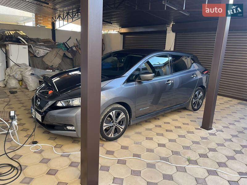 Хэтчбек Nissan Leaf 2019 в Одессе