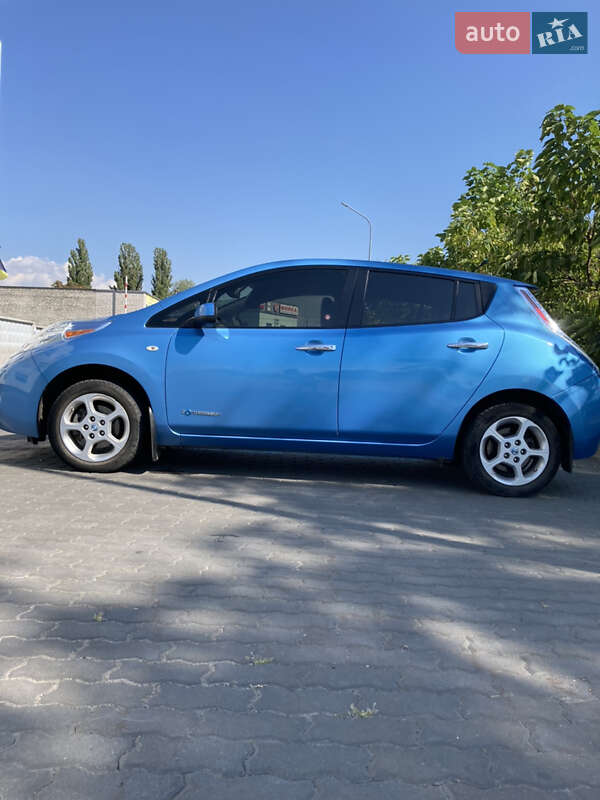 Хэтчбек Nissan Leaf 2012 в Кременчуге
