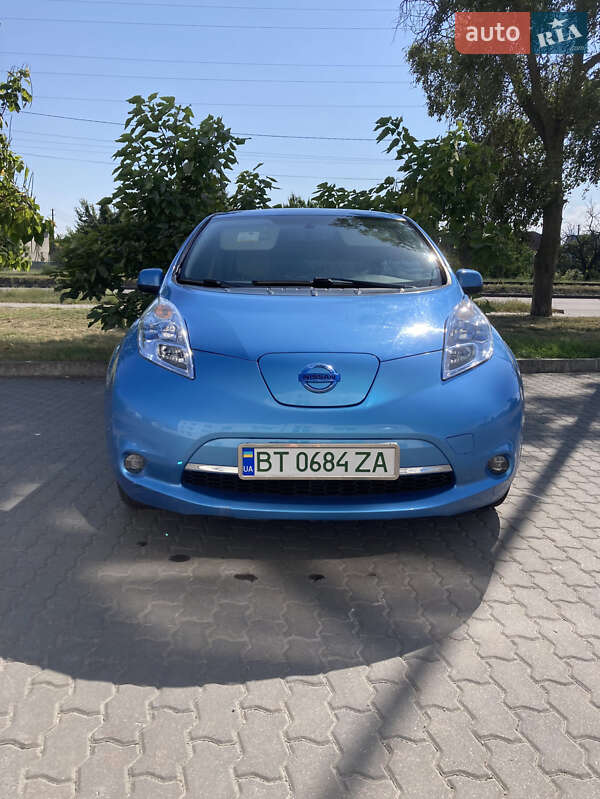 Хэтчбек Nissan Leaf 2012 в Кременчуге