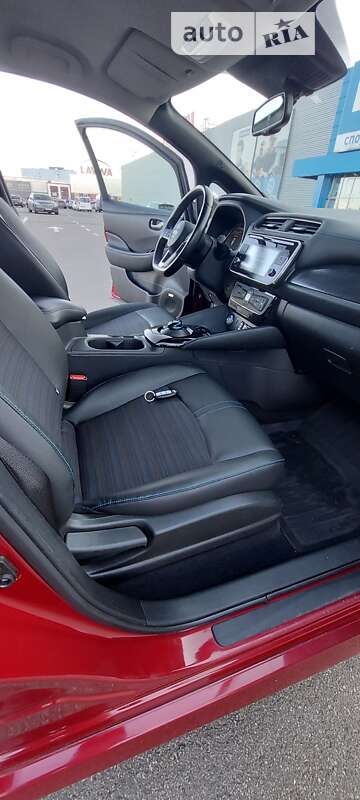 Хетчбек Nissan Leaf 2018 в Києві