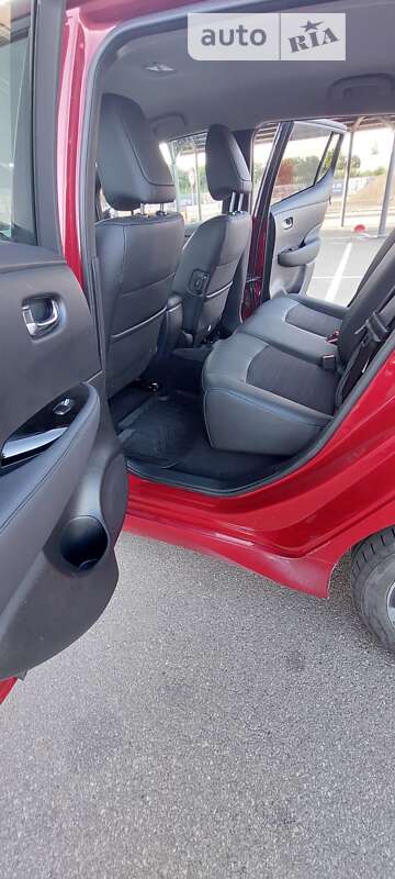 Хетчбек Nissan Leaf 2018 в Києві