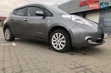 Хэтчбек Nissan Leaf 2013 в Черноморске