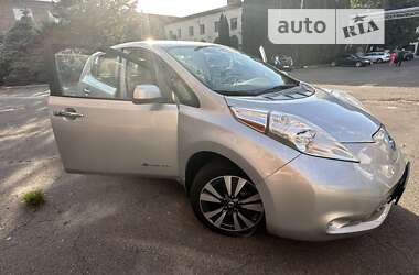 Хетчбек Nissan Leaf 2016 в Черкасах