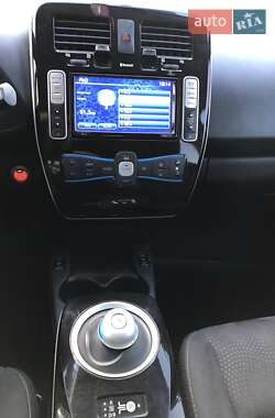 Хэтчбек Nissan Leaf 2013 в Черновцах