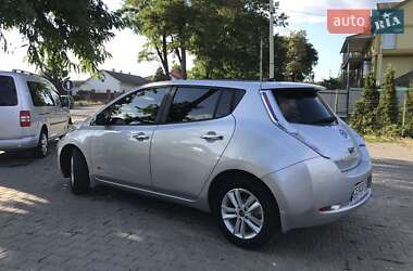 Хэтчбек Nissan Leaf 2013 в Черновцах