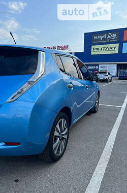 Хэтчбек Nissan Leaf 2013 в Мукачево