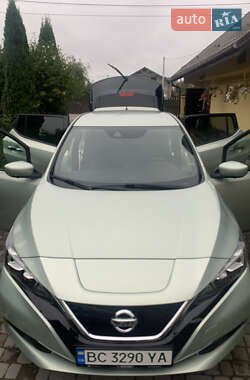 Хэтчбек Nissan Leaf 2018 в 