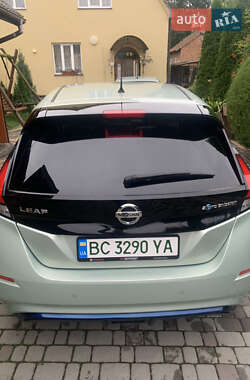 Хэтчбек Nissan Leaf 2018 в 