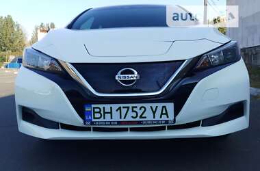 Хетчбек Nissan Leaf 2020 в Одесі