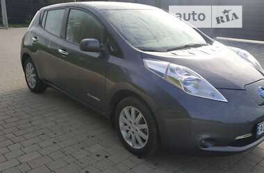 Хэтчбек Nissan Leaf 2014 в Нововолынске