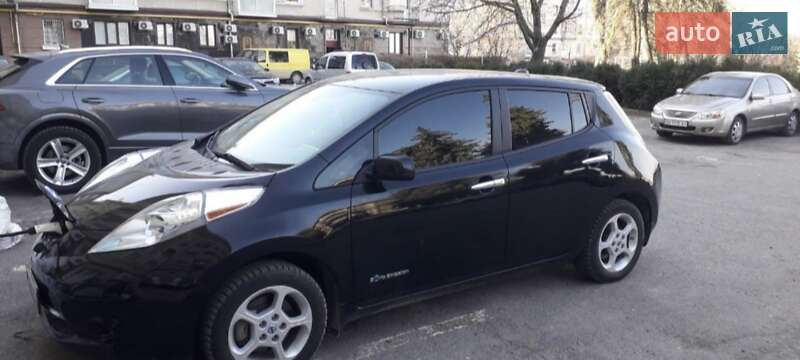 Хетчбек Nissan Leaf 2014 в Тернополі фото 6 Хетчбек Nissan Leaf 2014 в Тернополі