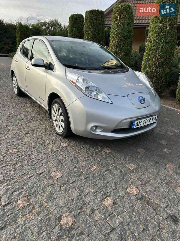 Хетчбек Nissan Leaf 2016 в Житомирі
