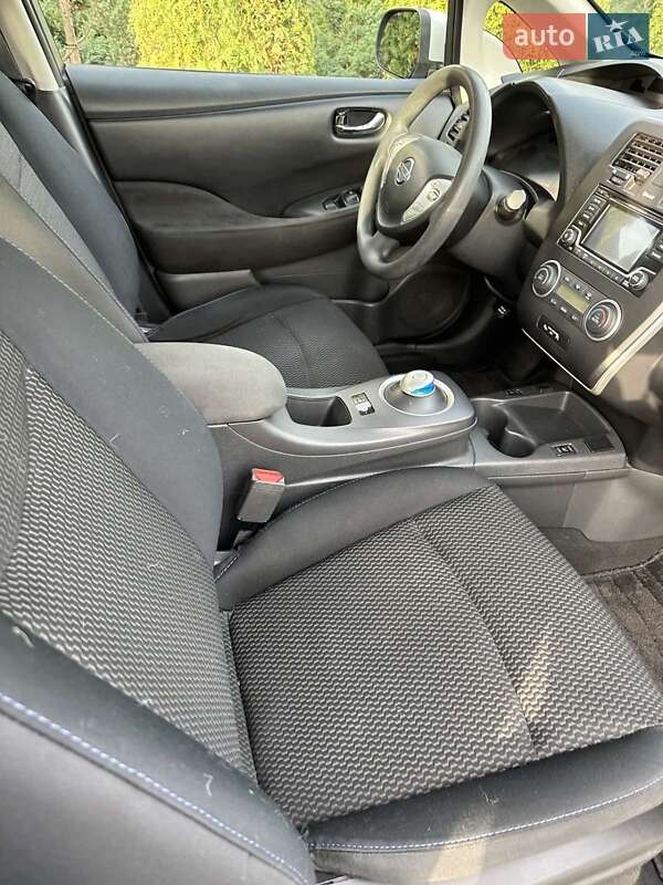 Хетчбек Nissan Leaf 2016 в Житомирі