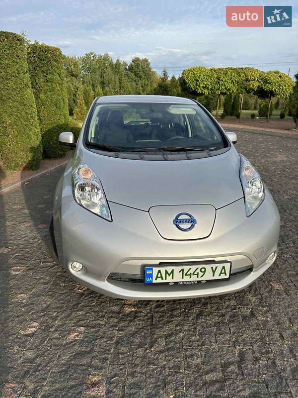 Хетчбек Nissan Leaf 2016 в Житомирі
